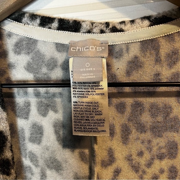 Women’s | Chicos Snow Leopard Wrap Cardigan | Size 0 - Picture 6 of 9